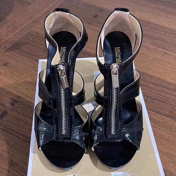MICHAEL Michael Kors Shoes - MICHEAL KORS heels size 39